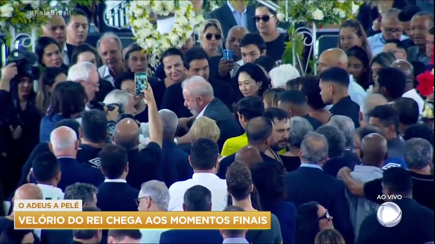Vídeo: Presidente Lula comparece ao velório de Pelé