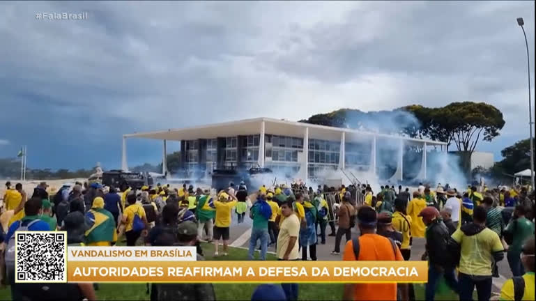 Vídeo: Ministros da Defesa e do Gabinete de Segurança Institucional não teriam agido com firmeza em ataque à Brasília