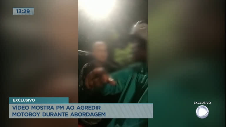 Vídeo: Vídeo mostra PM ao agredir motoboy durante abordagem