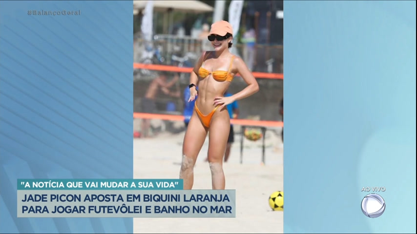Vídeo: Jade Picon aparece de biquíni para jogar futevôlei na praia
