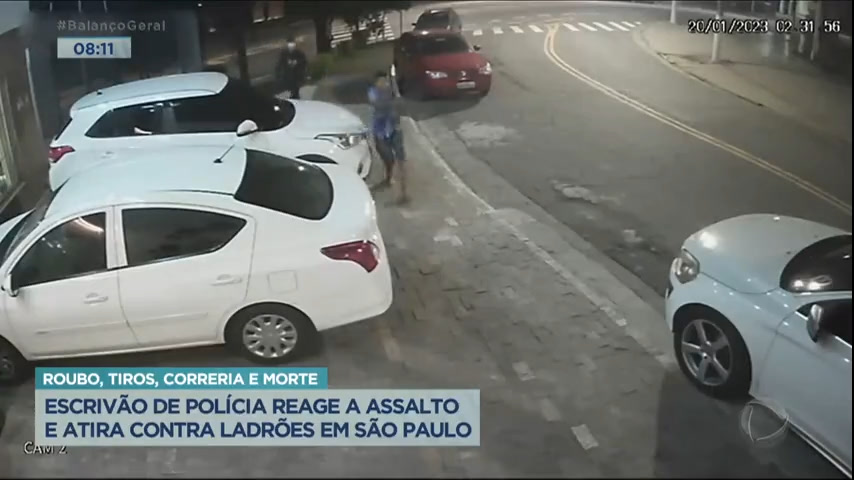 Vídeo: Escrivão reage a assalto e mata um dos bandidos em SP