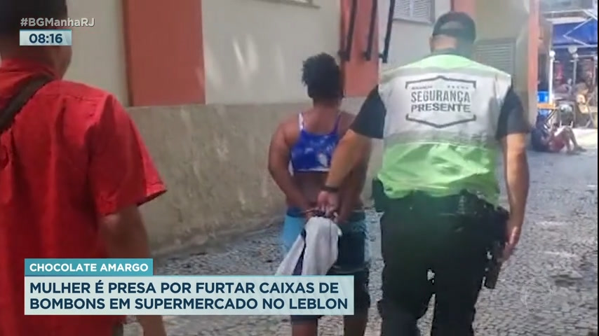 Vídeo: Mulher é flagrada furtando 10 caixas de bombons em mercado da zona sul