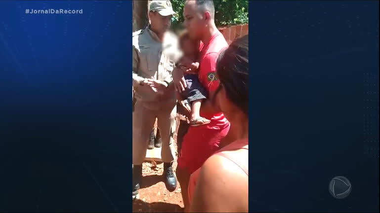Vídeo: JR de Olho : bombeiros resgatam bebê que caiu em poço na cidade de Dourados (MS)
