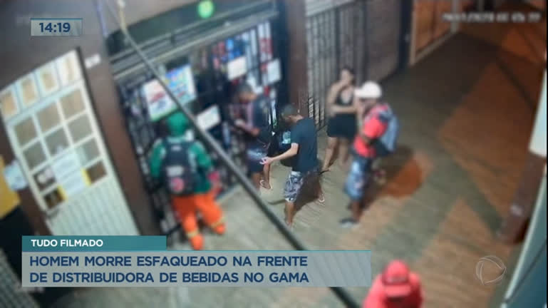 Vídeo: Homem morre esfaqueado na frente de distribuidora de bebidas no Gama