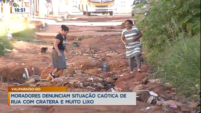 Vídeo: Moradores denunciam ruas com cratera em Valparaíso de Goiás
