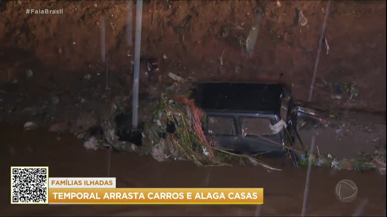 Vídeo: Famílias ficam desabrigadas após chuvas na Grande São Paulo