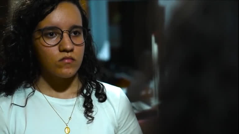 Vídeo: Vítimas de cyberbullying revelam traumas no Repórter Record Investigação desta quinta (9)