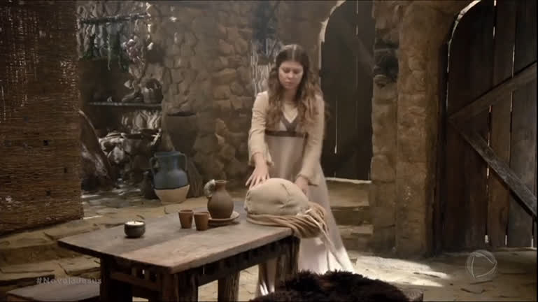 Vídeo: Livona usa barriga falsa para enganar Judite e Caifás | Jesus