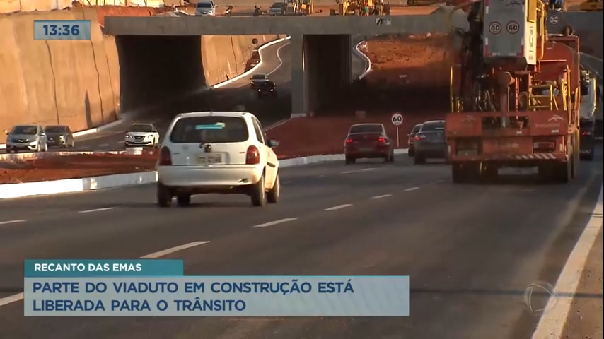 Vídeo: Parte do trânsito sobre o viaduto do Recanto das Emas (DF) é liberado
