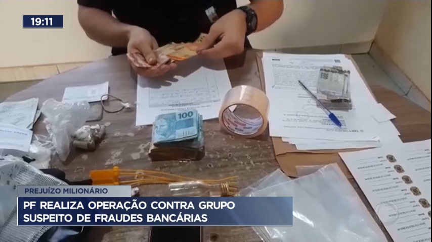 Vídeo: PF realiza operação contra grupo suspeito de fraudes bancárias