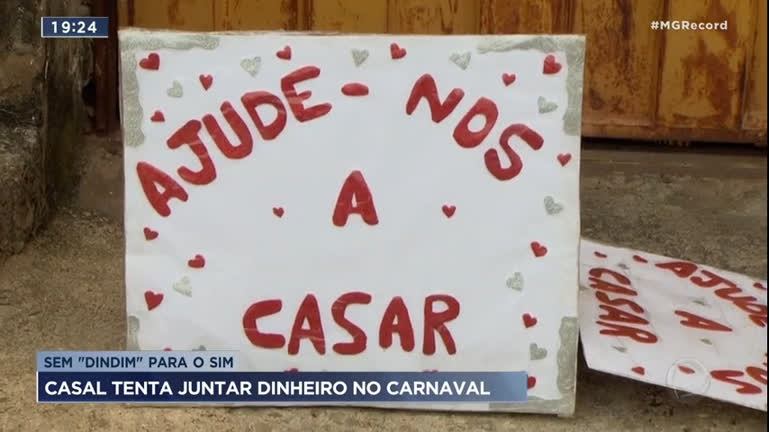 Vídeo: Casal tenta juntar dinheiro durante Carnaval para casamento