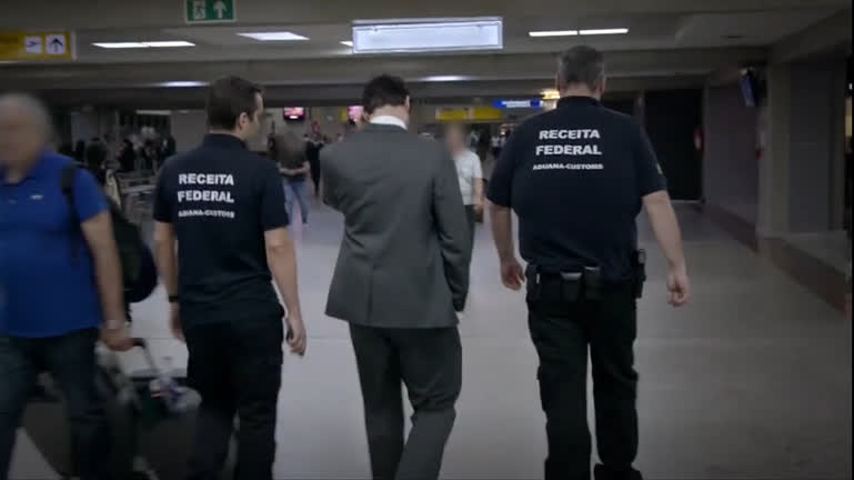 De Marco: as aparições do delegado em Aeroporto Área Restrita