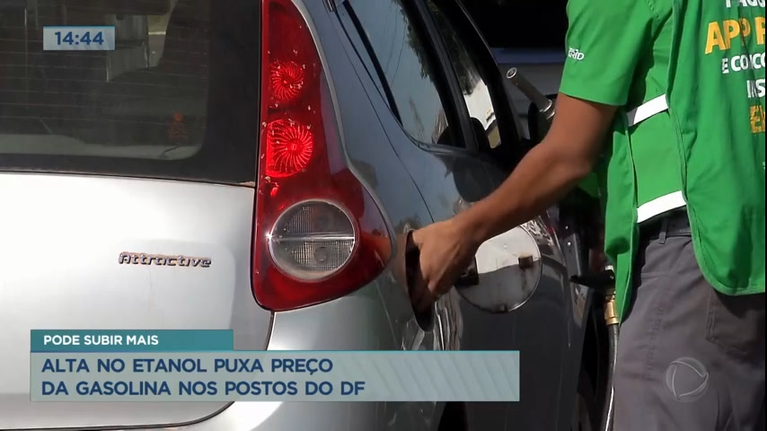Vídeo: Com reajuste do etanol, gasolina chega a R$5,49 em postos do DF