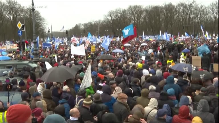 Vídeo: 1 ano de guerra na Ucrânia: milhares de pessoas vão às ruas na Europa e pedem o fim do confronto