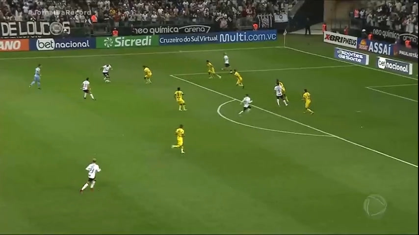 Neste domingo (26), Record TV exibe clássico Santos e Corinthians pelo Paulistão