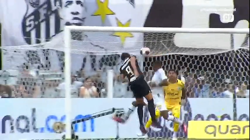 Vídeo: Yuri Aberto, do Corinthians, abre o placar com gol de cabeça contra o Santos