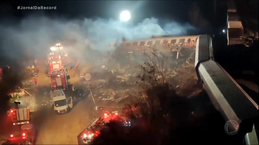 Vídeo: Acidente causa explosão de dois trens e deixa 36 mortos na Grécia
