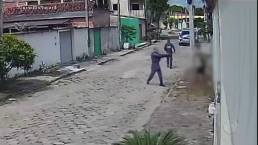 Vídeo Mostra PM Atirando à Queima-roupa Em Homem Algemado Em Pedro ...