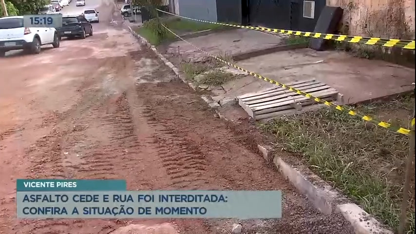 Vídeo: Asfalto de Vicente Pires cede e rua é interditada nesta quinta (2)