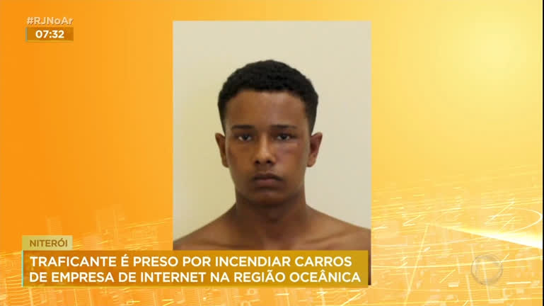 Vídeo: Traficante acusado de atear fogo em carros de empresa de internet é preso no RJ