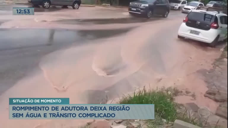 Vídeo: Rompimento de adutora em rua deixa Vicente Pires sem água