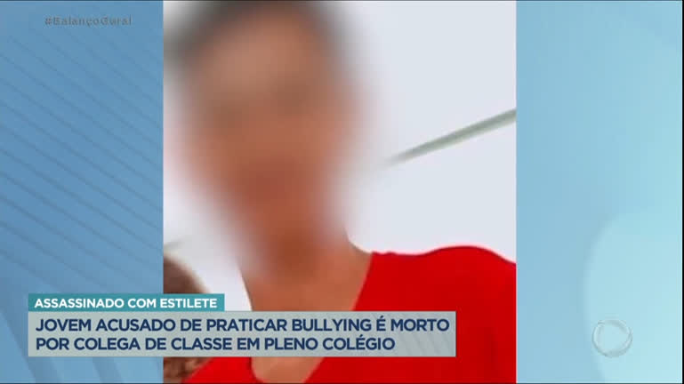 Menina de 9 anos mata colega de 10 a 'mochiladas' e puxões de cabelo, as1