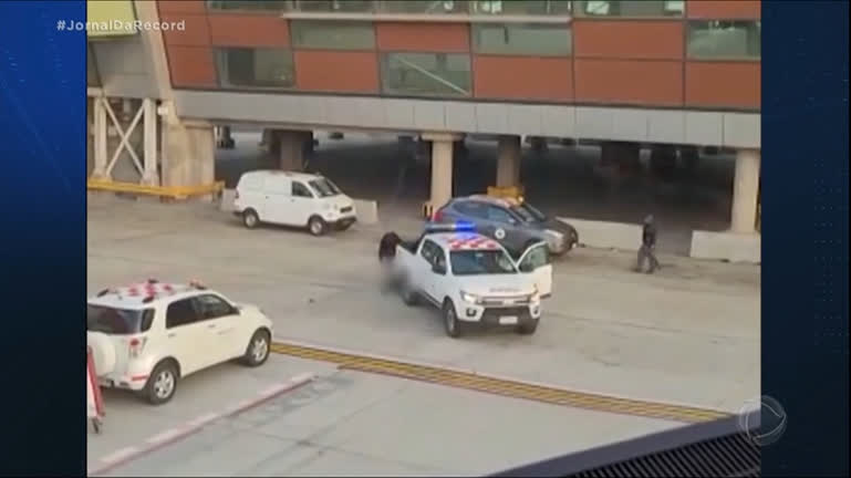 Vídeo: Minuto JR Mundo : tiroteio no aeroporto de Santiago, no Chile, deixa dois mortos