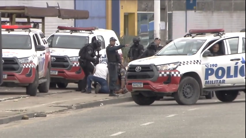 Vídeo: Sequestrador libera refém após 17 horas de negociação em Belém