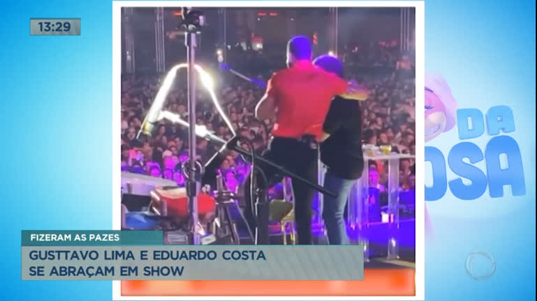Vídeo: Gusttavo Lima e Eduardo Costa se abraçam em show