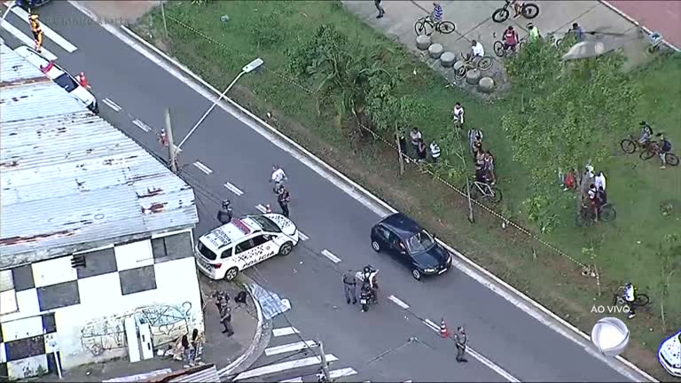 Vídeo: Exclusivo: policiais matam bandido que assaltou idosa na zona leste de São Paulo