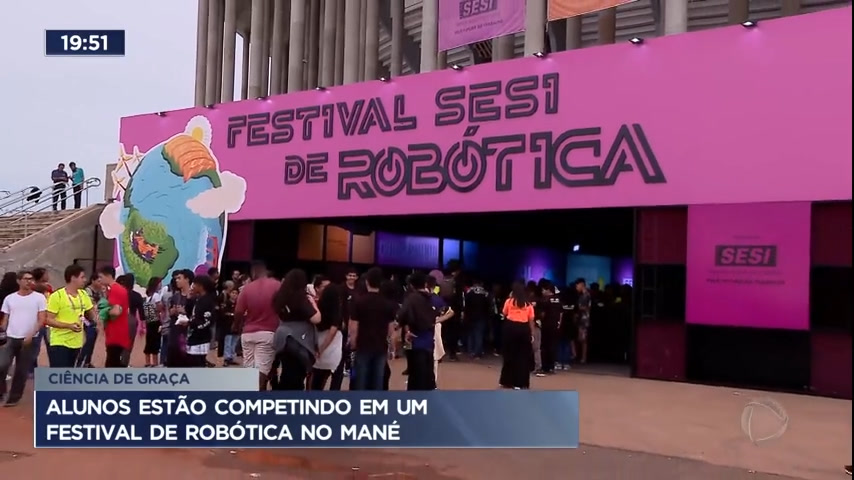 Vídeo: Alunos de todo país competem em festival de robótica no DF
