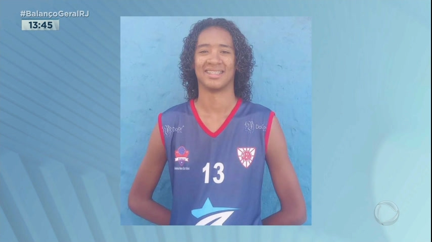 Vídeo: Adolescente morre após ser atingido por bala perdida em Rocha Miranda, na zona norte do Rio