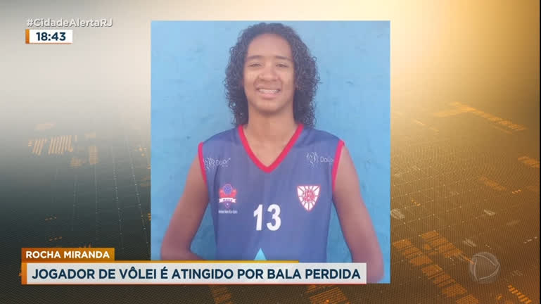 Vídeo: Atleta de vôlei é vítima de bala perdida, na zona norte do Rio