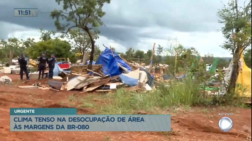 Vídeo: Polícia desocupa acampamento às margens da BR-080 em Brazlândia (DF)