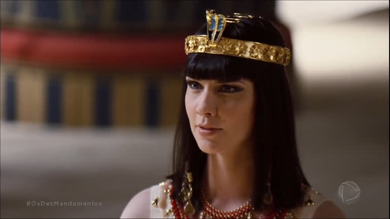 Vídeo: Nefertari apoia Ramsés em ação contra o povo hebreu | Os Dez Mandamentos