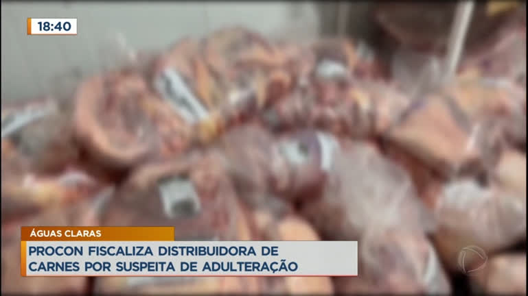 Vídeo: Procon fiscaliza distribuidora de carnes por suspeita de adulteração