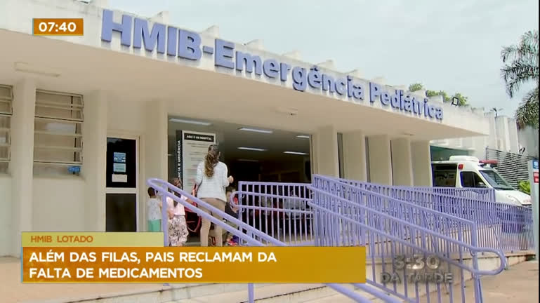 Vídeo: Pacientes reclamam de superlotação e falta de medicamentos no Hospital Materno de Brasília