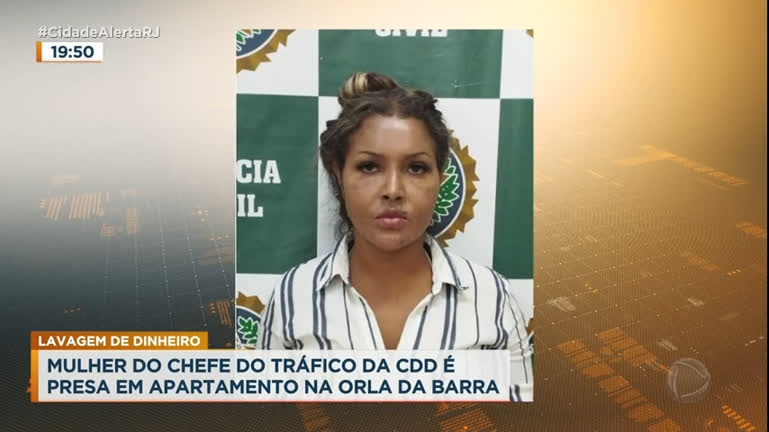 Vídeo: Mulher de traficante é presa em imóvel luxuoso na zona oeste do Rio