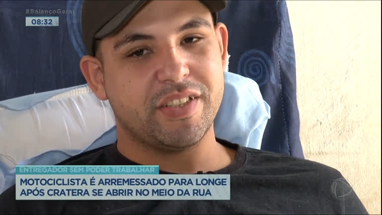 Vídeo: Motoboy fica sem trabalhar após sofrer acidente em SP