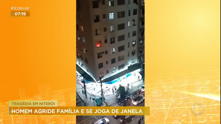 Vídeo: Filho esfaqueia pai, agride mãe, e se joga de janela de prédio no RJ