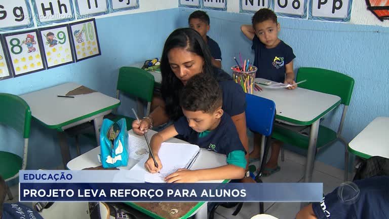 Vídeo: Projeto oferece reforço escolar em São Vicente