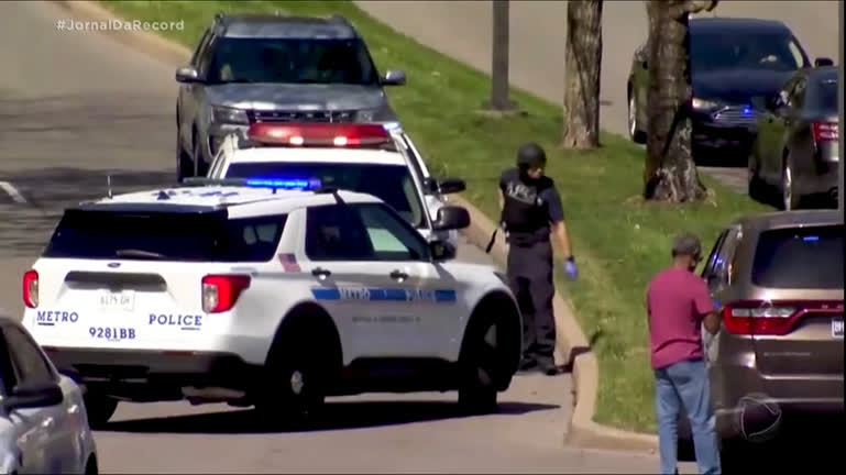 Vídeo: Ataque a tiros deixa seis mortos em escola do Tennessee (EUA)