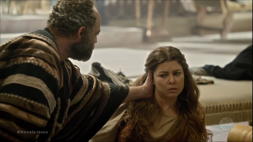 Vídeo: Livona recusa se deitar com Caifás | Jesus