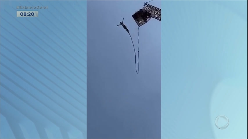 Vídeo: Queda de turista levanta discussão sobre segurança no bungee jump