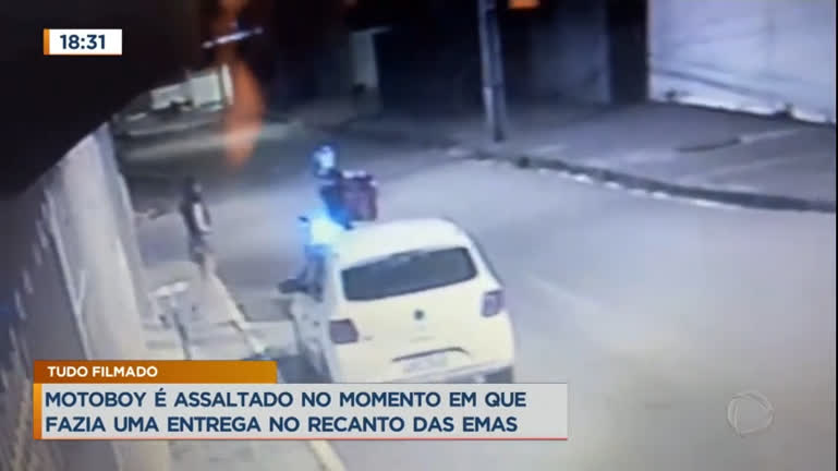 Vídeo: Motoboy é assaltado ao fazer entrega no Recanto das Emas