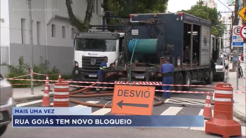 Vídeo: Rua Goiás voltou a ter o trânsito desviado