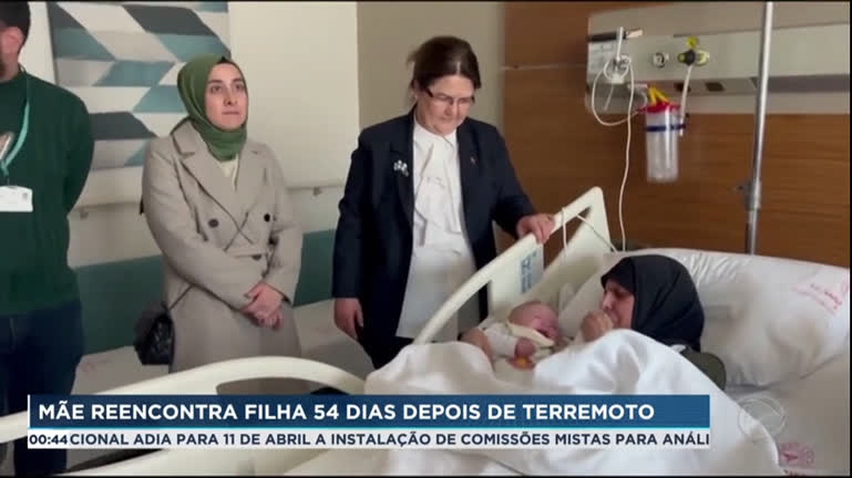Vídeo: Emocionante: mãe e filha bebê se reencontram 54 dias após terremoto na Turquia