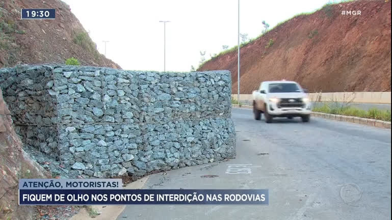 Vídeo: MG tem mais de 100 pontos de interdição parcial e 6 de bloqueio total
