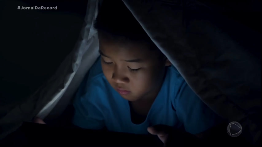 Vídeo: Como Dormir Bem? Uso do celular na hora de ir para a cama piora insônia entre os estudantes