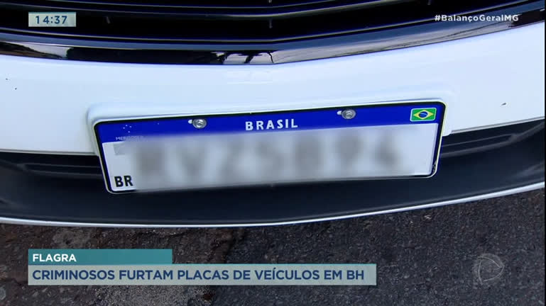 Vídeo: Criminosos furtam placas de veículos em BH
